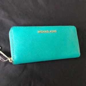 Michael Kors Jet Set Travel Wallet - Tile Blue